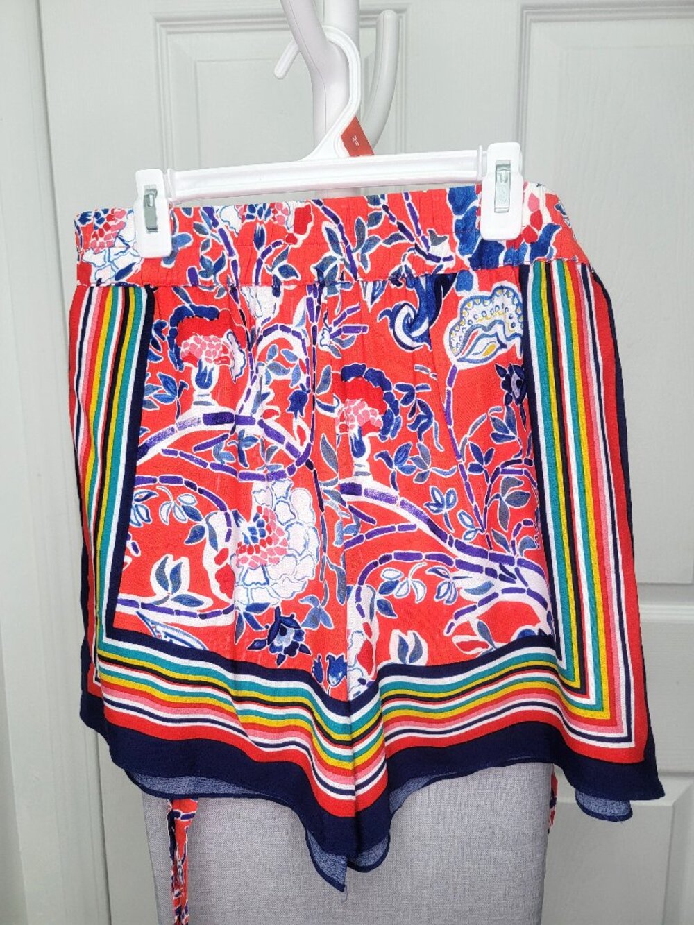 Anthropologie  Sydney Scarf Print High-Rise Shorts Size Small